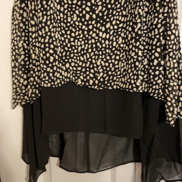 Boutique Umgee tunic tank so pretty - Picture 4 of 4